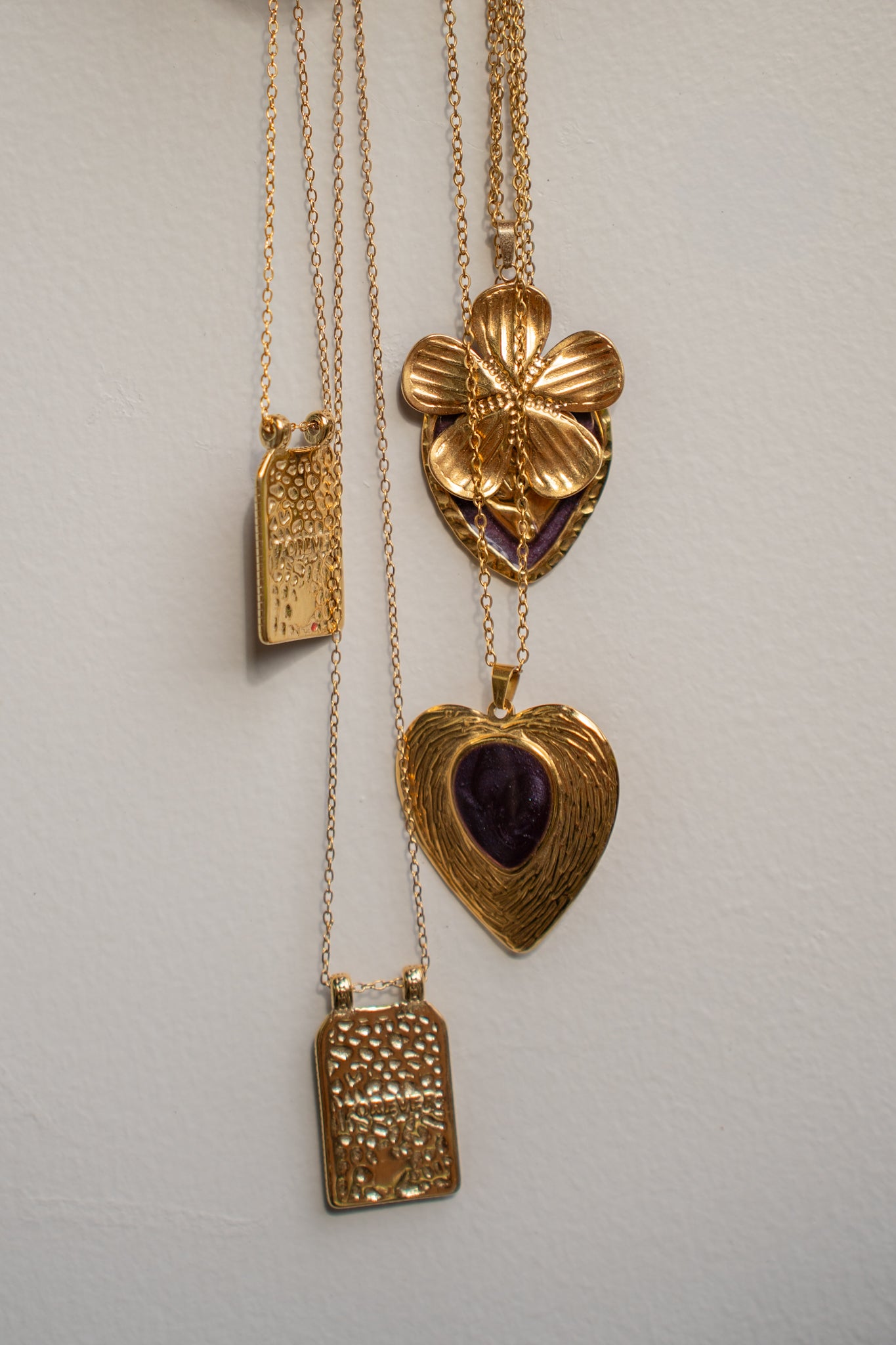 Amor Necklace