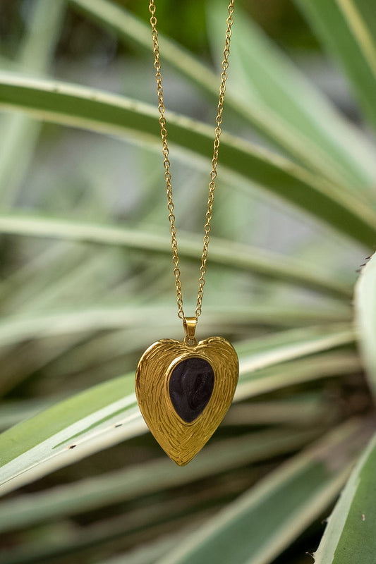 Amor Necklace